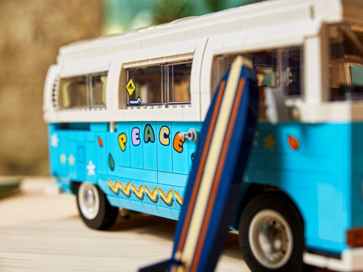 Volkswagen T2 Camper Van (2200 peças)