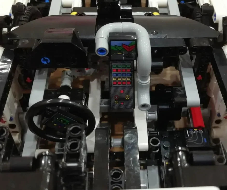 (76% OFF) Com Motor Boxer de 6 Cilindros e que Abre as Portas - Escala 1:10 - 1580 Peças - Brics Craft