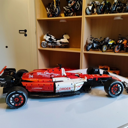 Fórmula 1 - Alfa Romeo ORLEN C42 (1770 peças)