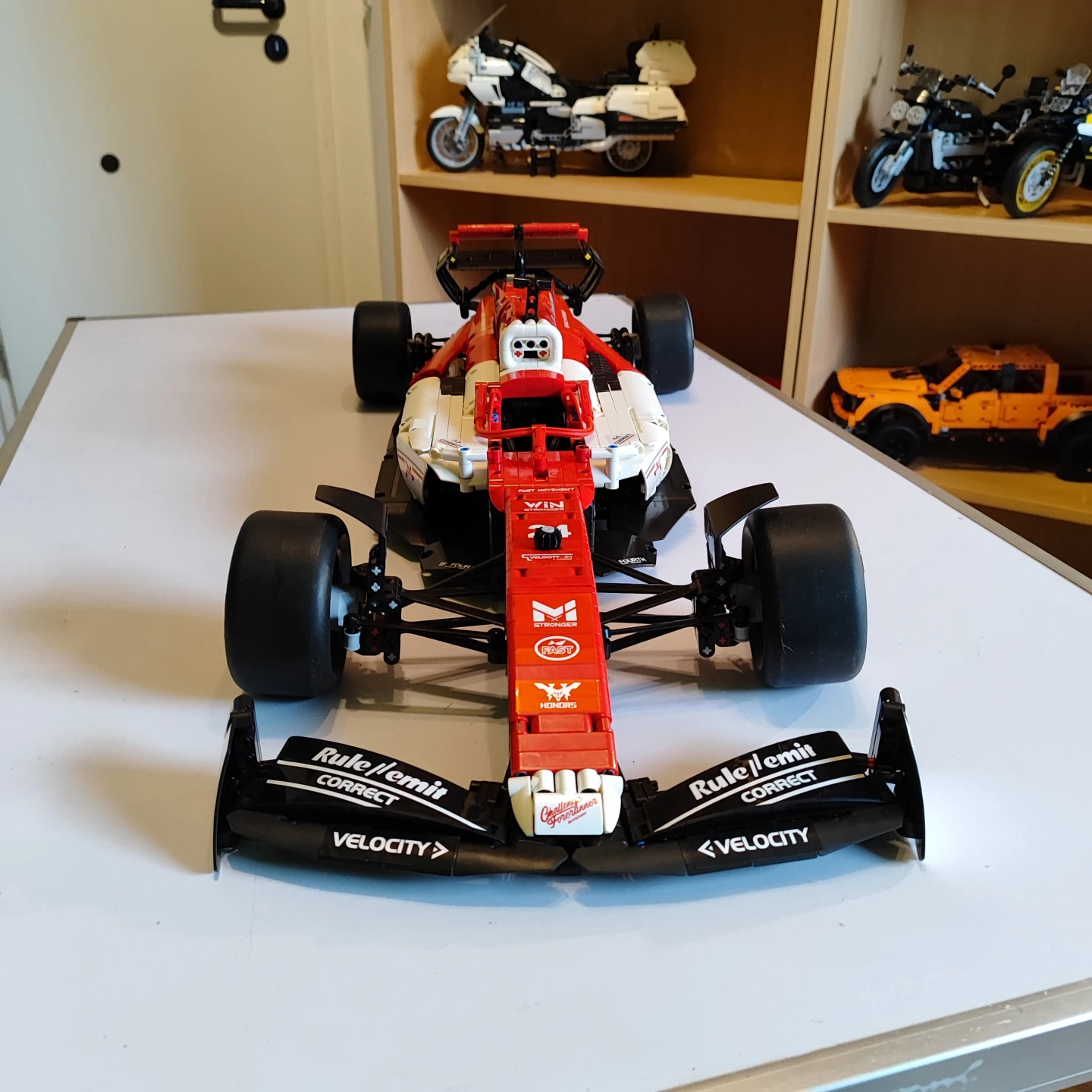Fórmula 1 - Alfa Romeo ORLEN C42 (1770 peças)