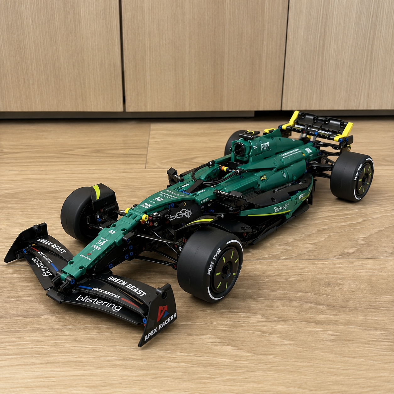 Fórmula 1 - Aston Martin AMR24 (1912 peças)