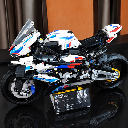 BMW M 1000 RR (1920 peças)