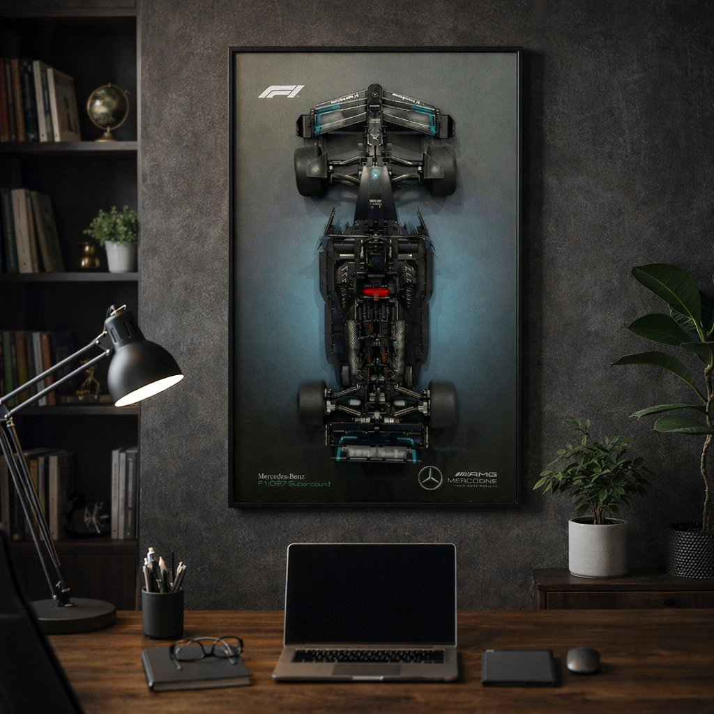 Compre Junto! Miniatura da Fórmula-1 Mercedes AMG W14 + Quadro Fosco