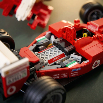 Ferrari F2004 - Michael Schumacher (735 peças)