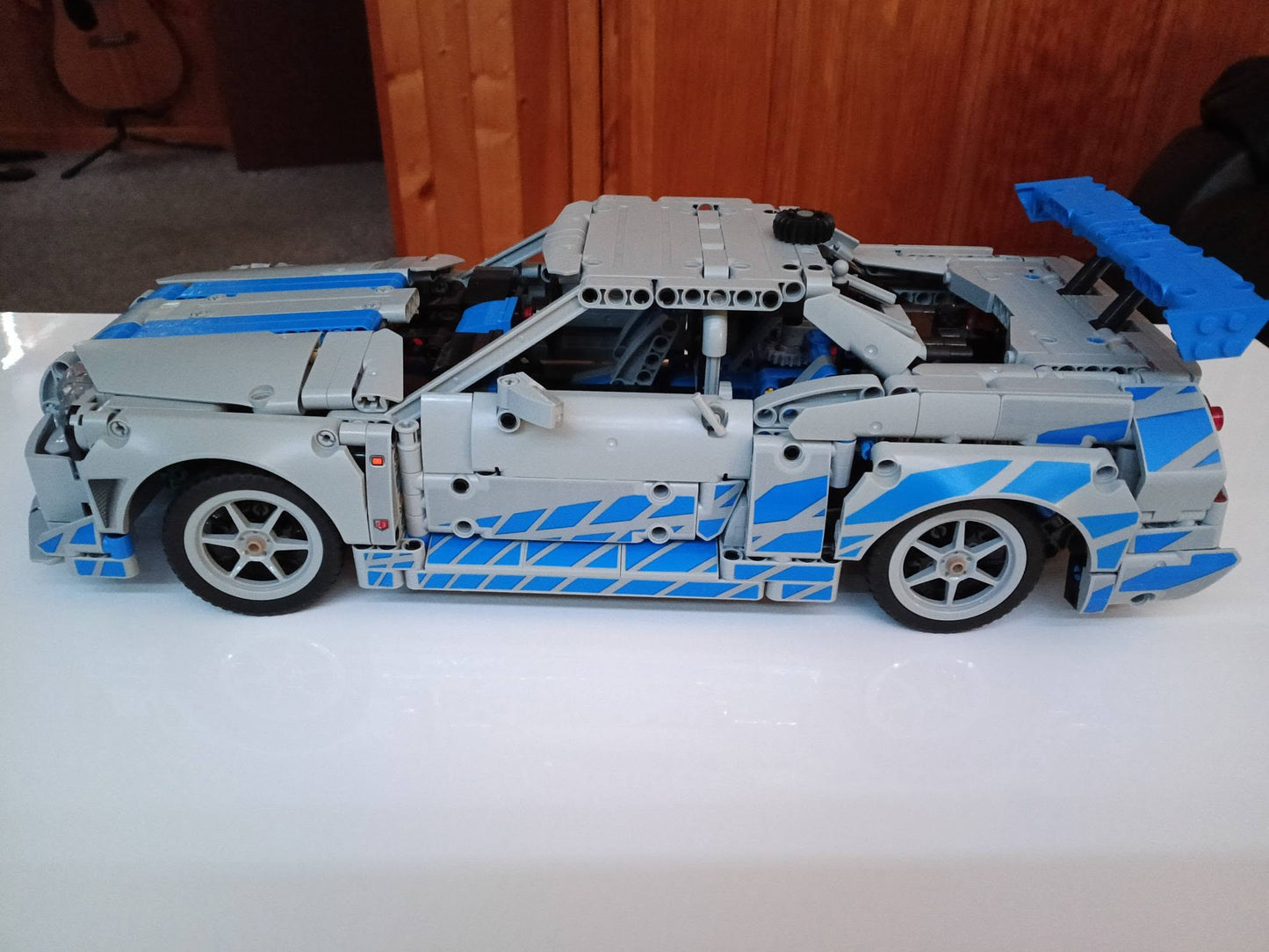 Nissan Skyline GT-R R34 - Velozes e Furiosos (1410 peças)