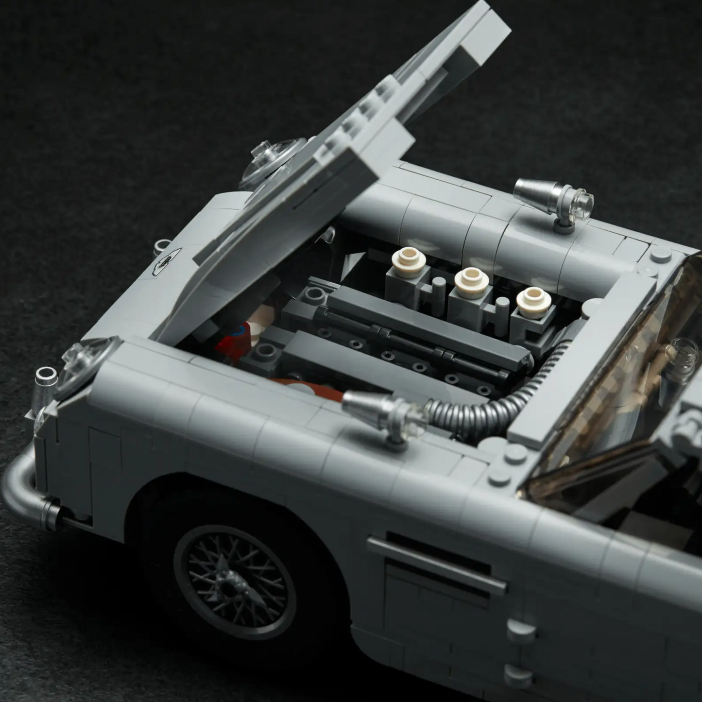 Aston Martin DB5 do James Bond 007 (1295 peças)