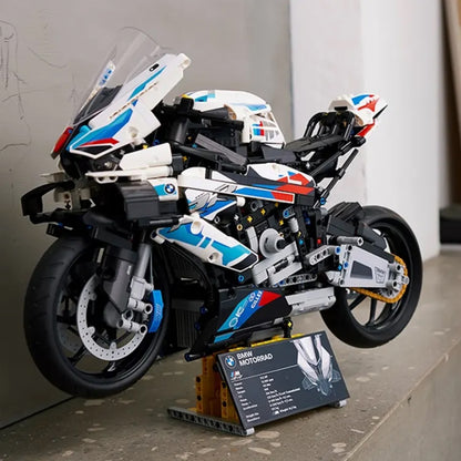 BMW M 1000 RR (1920 peças)