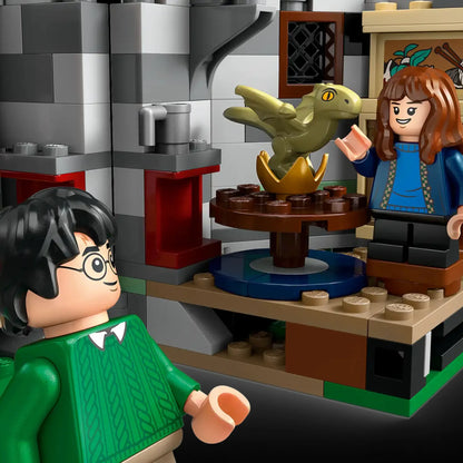 A Cabana de Hagrid: Uma Visita Inesperada (896 peças)