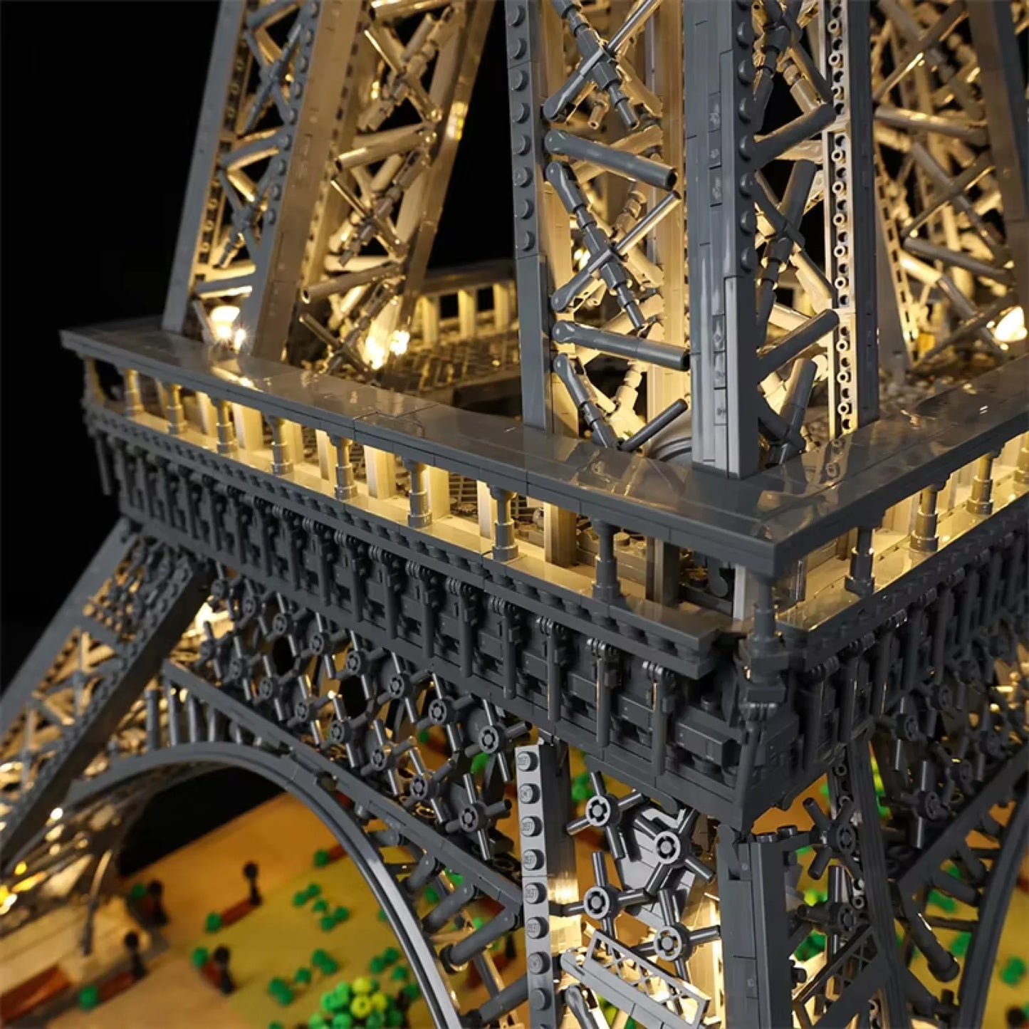 Kit de Iluminação para a Torre Eiffel (10001 peças)