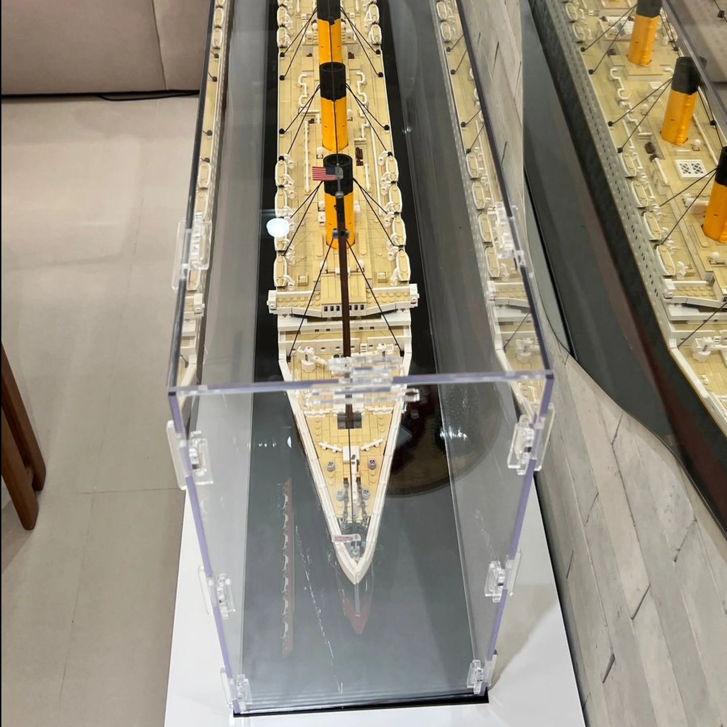 Expositor de Acrílico para o Titanic