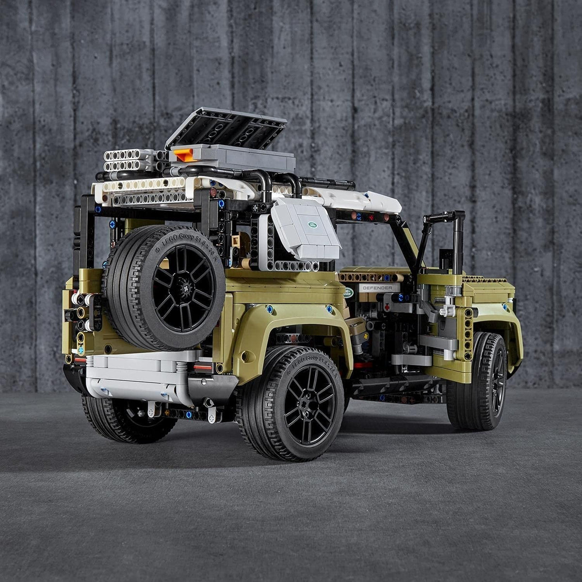 Land Rover Defender (2573 peças)
