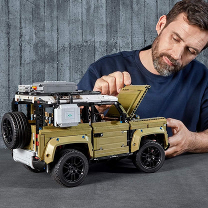 Land Rover Defender (2573 peças)