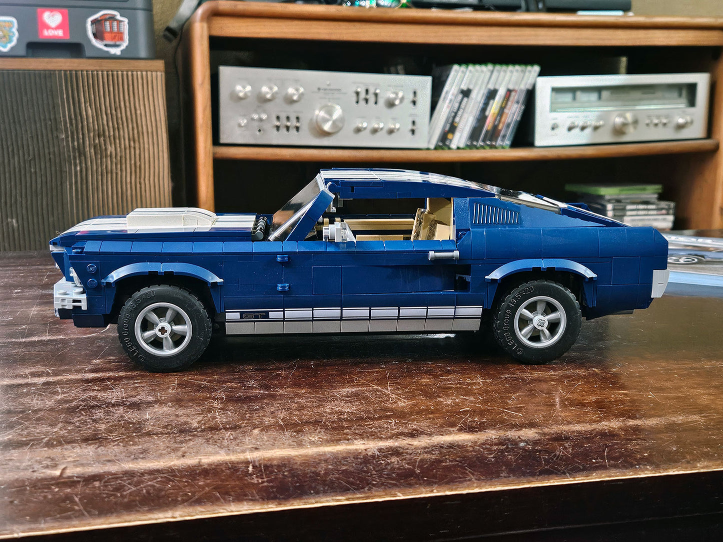 Ford Mustang (1471 peças)