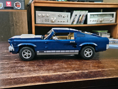 Ford Mustang (1471 peças)