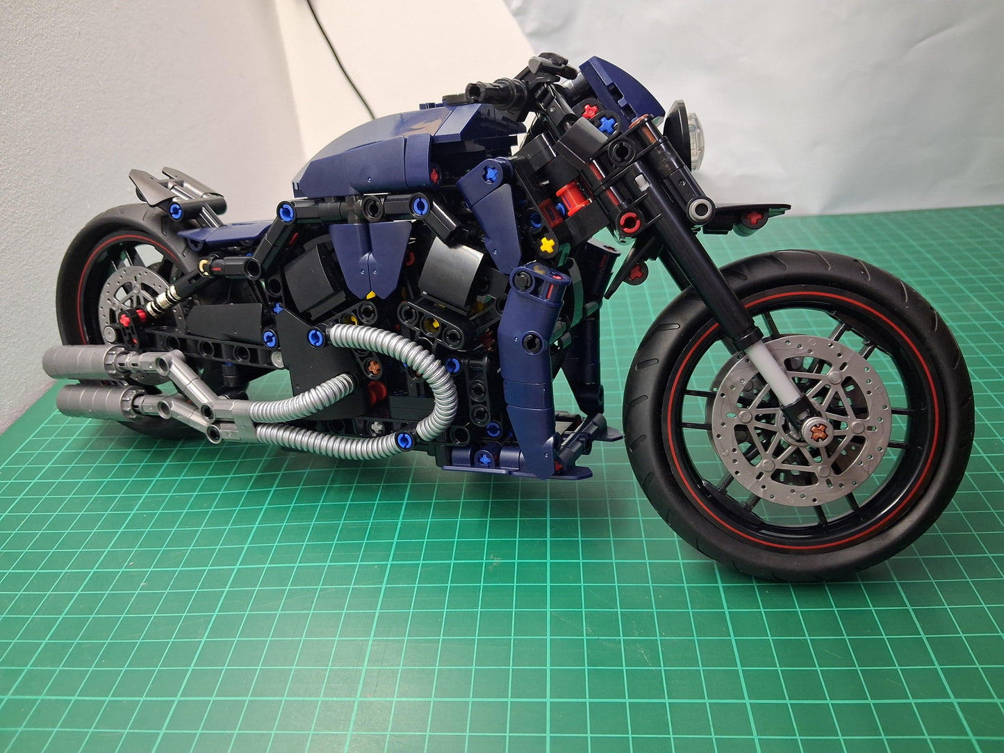 Harley Davidson Black Rod (562 peças)