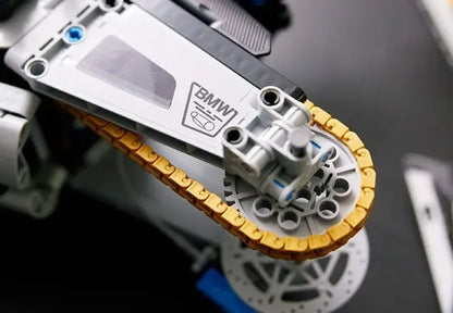 BMW M 1000 RR (1920 peças) - Brics Craft