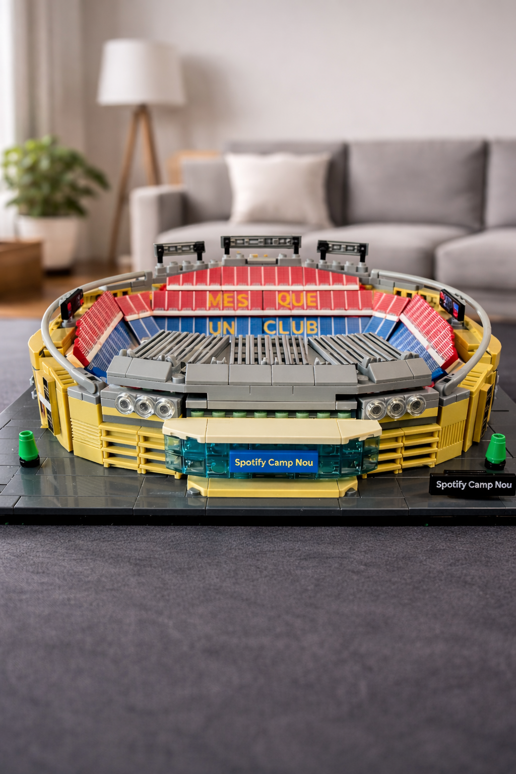 Estádio Camp Nou do Barcelona FC (728 peças)