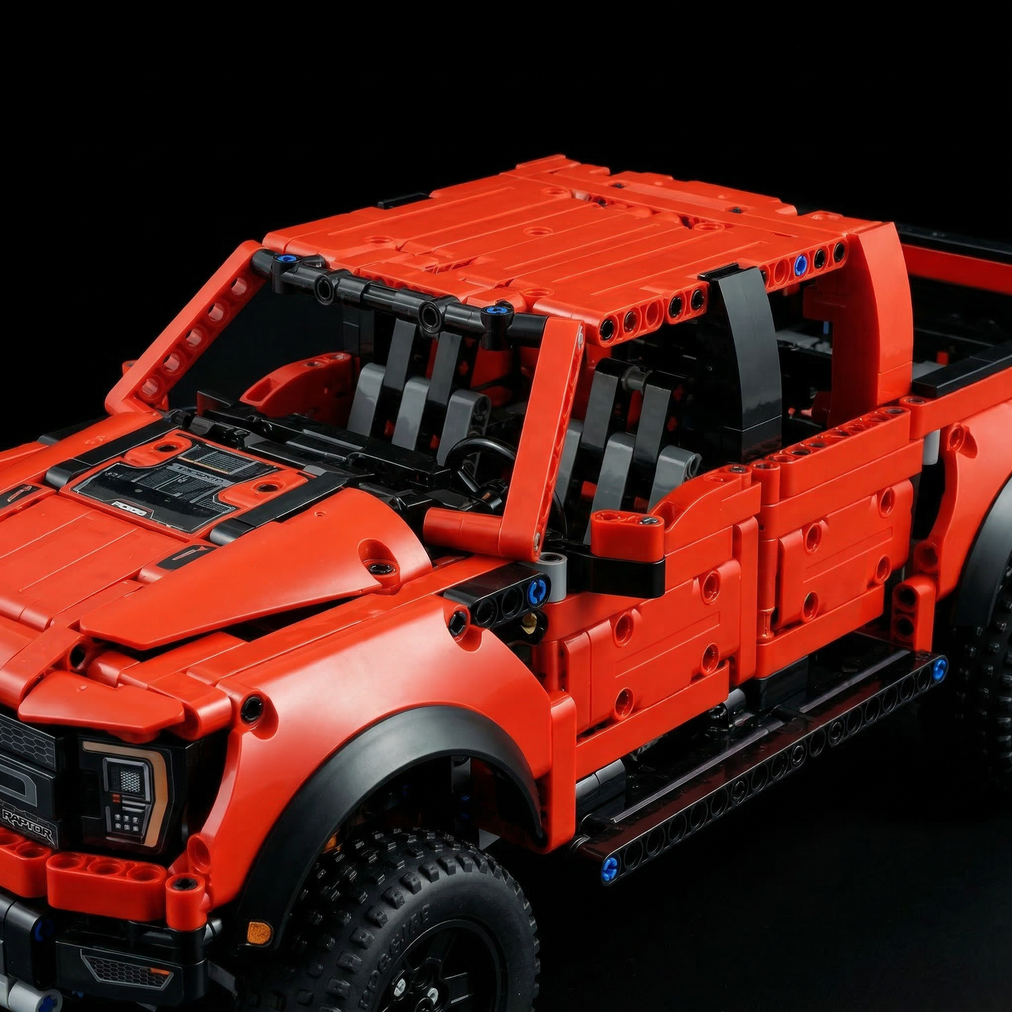 Ford F-150 Raptor Vermelho (1379 peças)