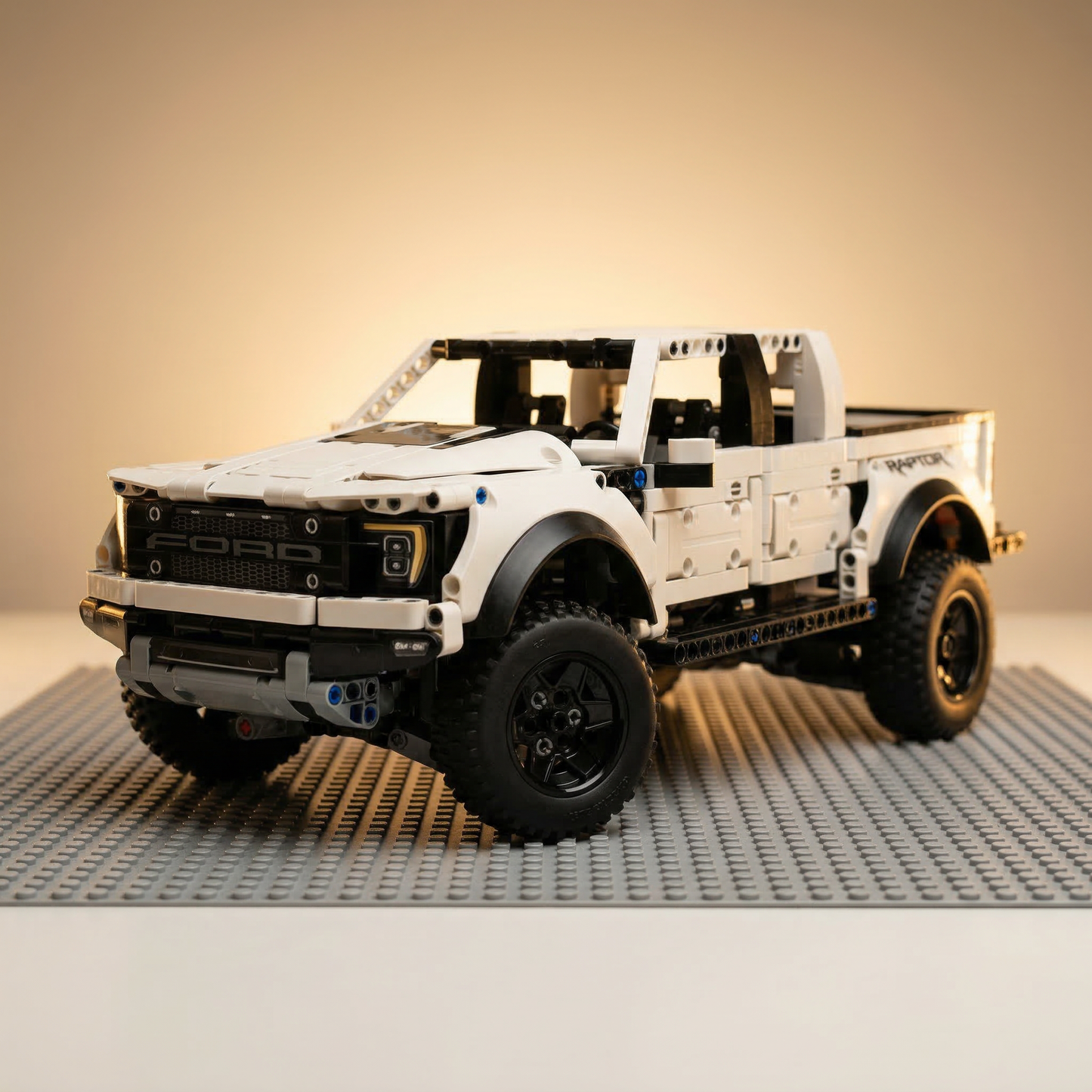Ford F-150 Raptor Branca (1379 peças)