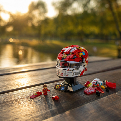 Capacete Ferrari HP - Charles Leclerc (886 peças)