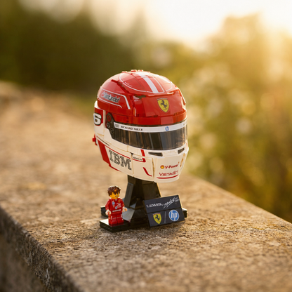 Capacete Ferrari HP - Charles Leclerc (886 peças)