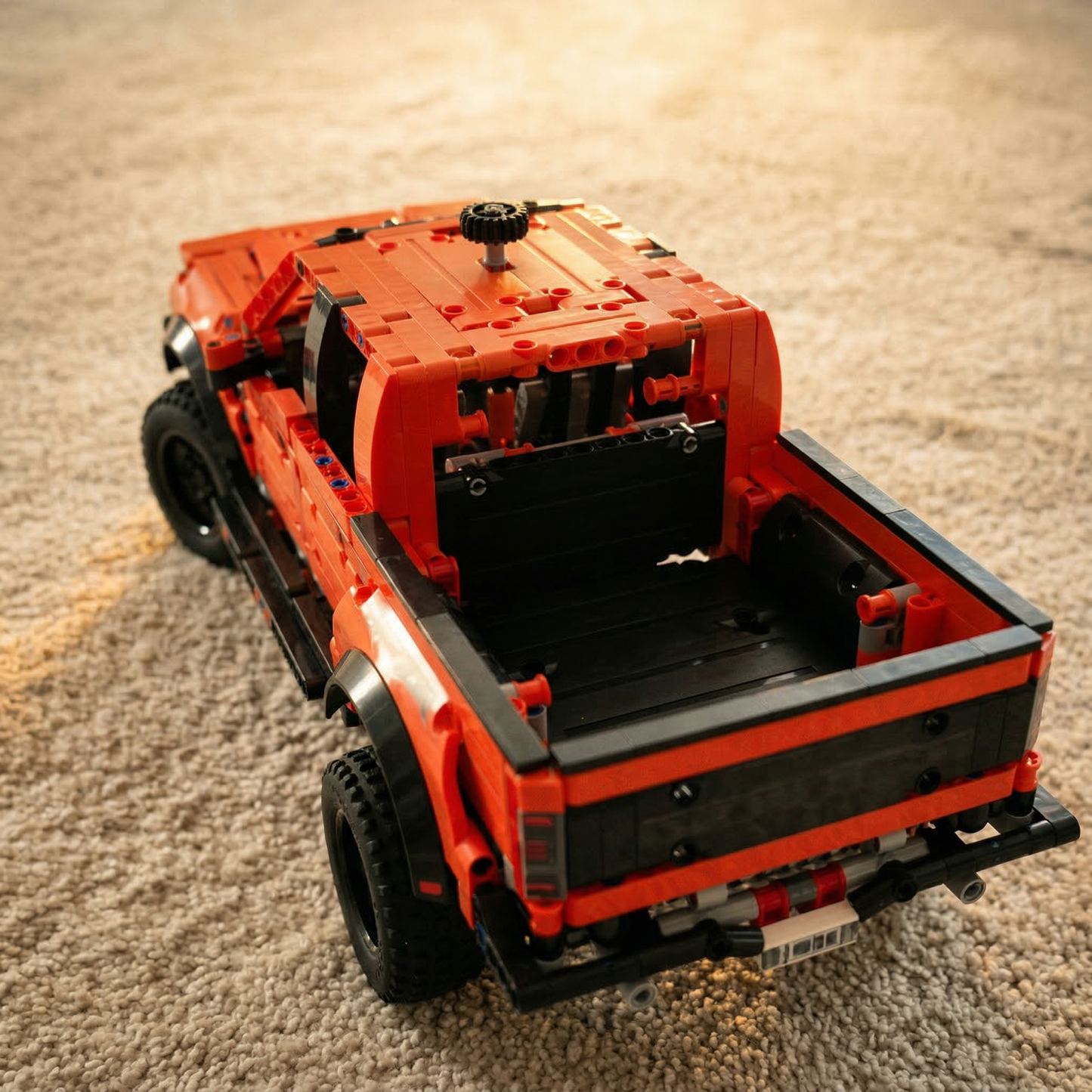 Ford F-150 Raptor Vermelho (1379 peças)