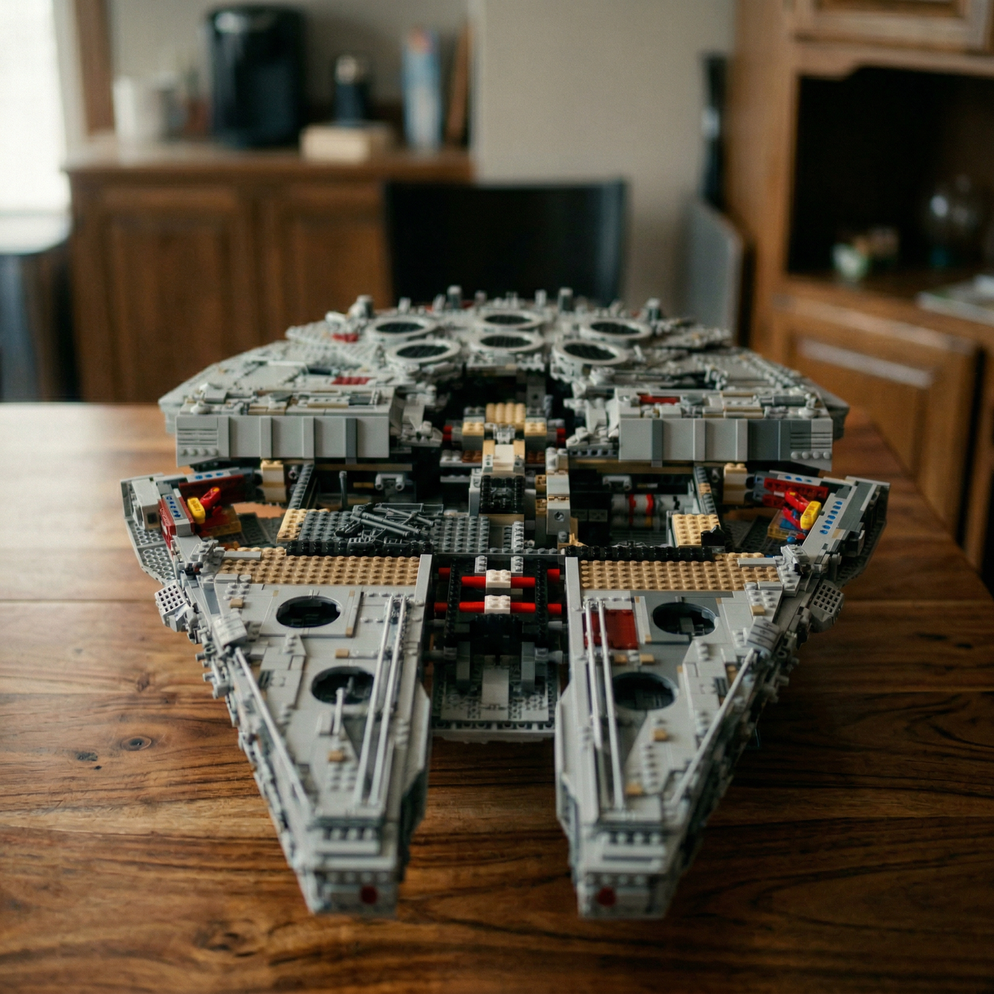 Millennium Falcon (7541 peças)