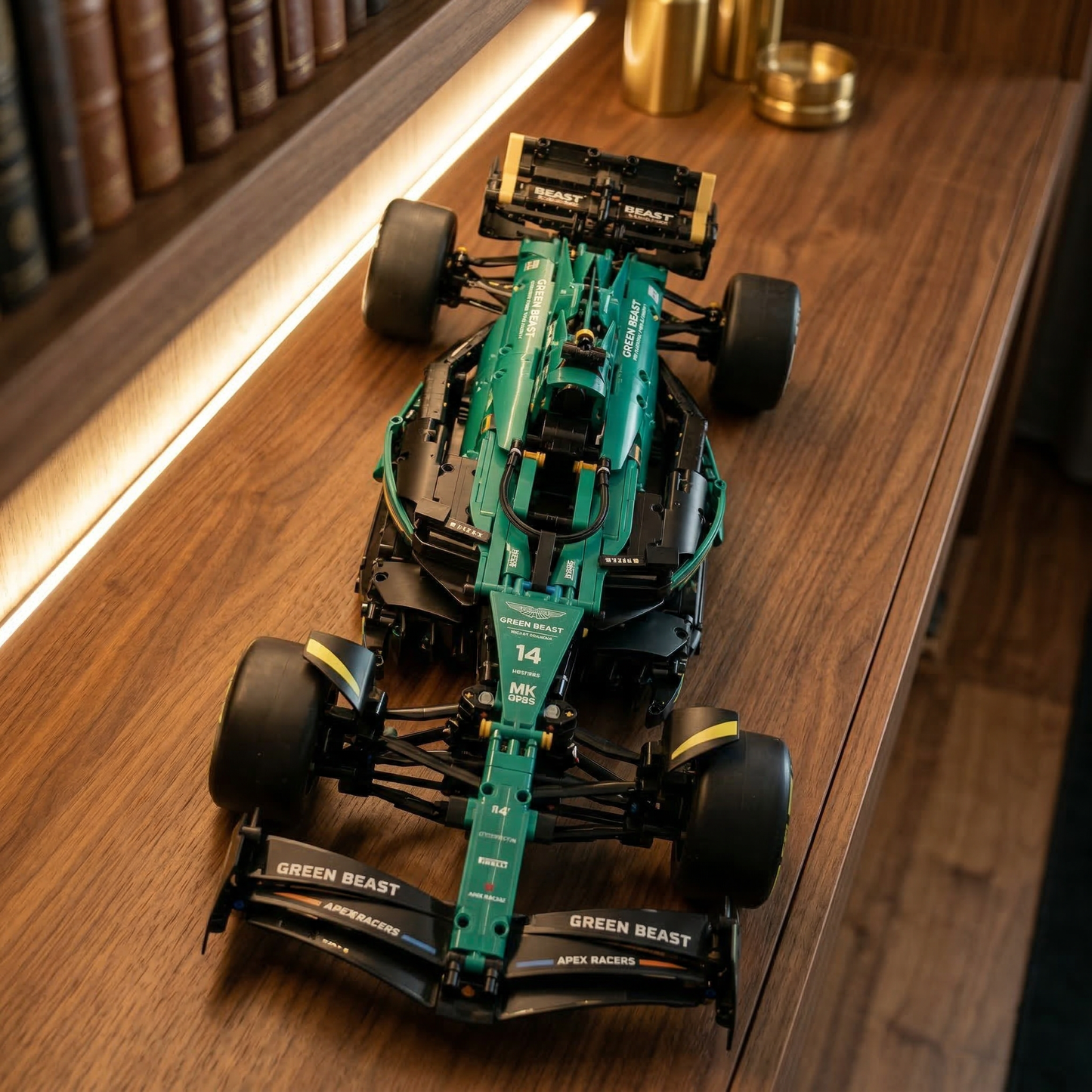 Fórmula 1 - Aston Martin AMR26 (1912 peças)