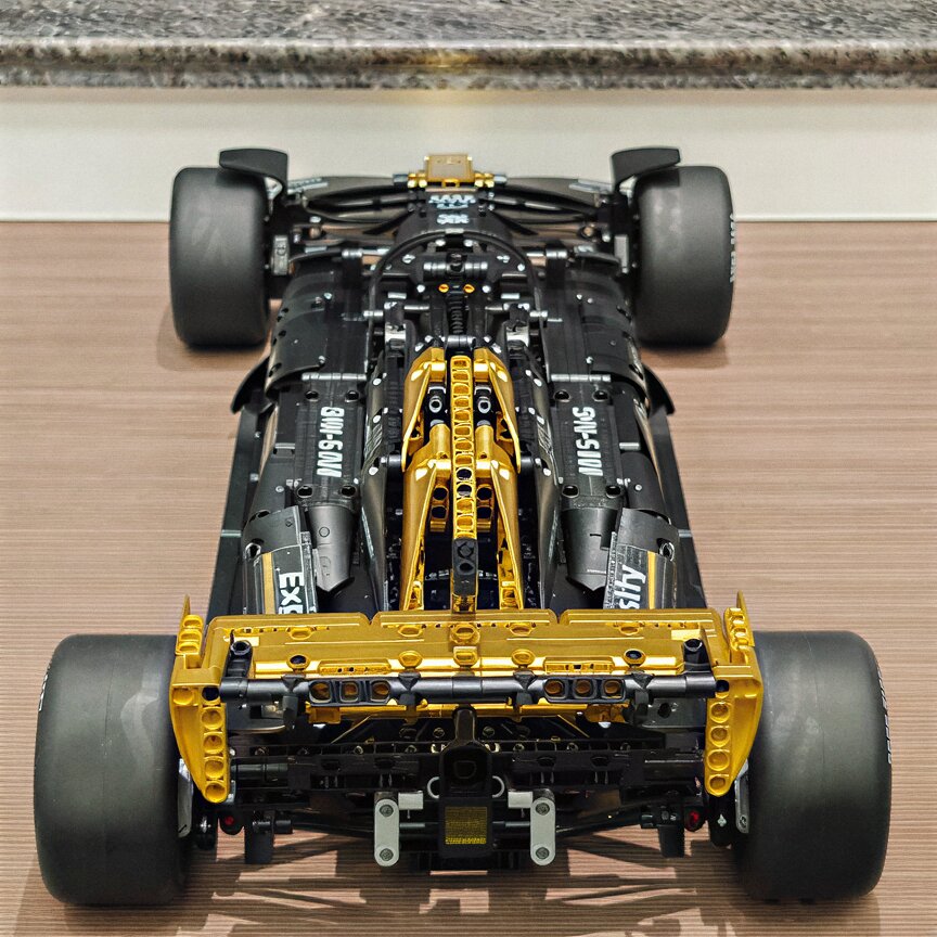 Fórmula 1 - Brad Pitt APXGP (1969 peças)