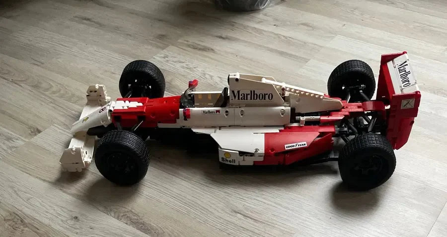 Fórmula 1 - McLaren Ayrton Senna (818 peças)
