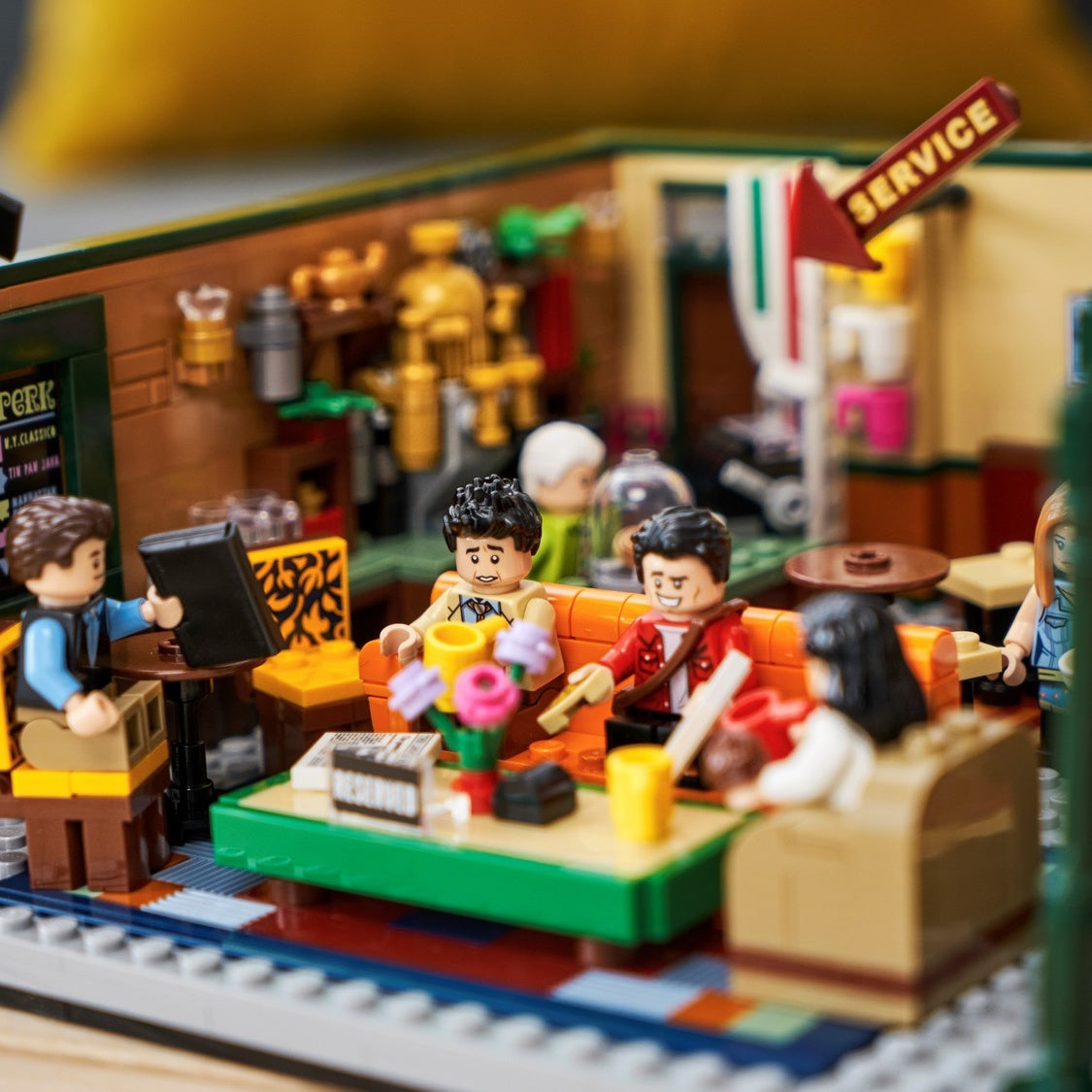 brics-craft-central-perk-20260704-image_lego_17_21319_alt16