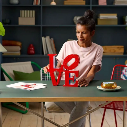 Escultura LOVE (791 peças) - foto estilo de vida ambiente 1