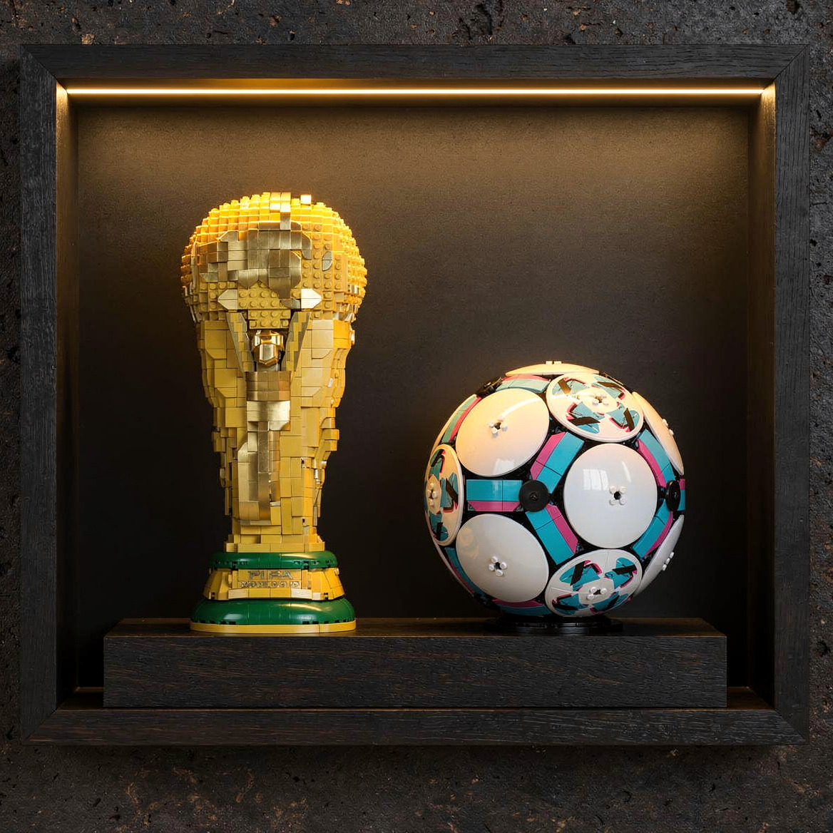 Compre Junto! Taça da Copa + Bola de Futebol