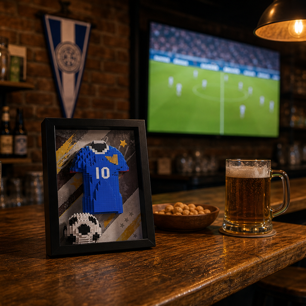 Porta-Retrato Camisa Futebol Azul N10 em bar esportivo residencial - Brics Craft 20260605-014205
