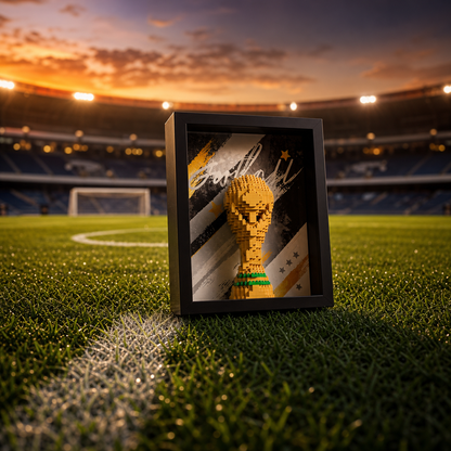 Porta-Retrato Troféu de Futebol em gramado de estádio ao entardecer - Brics Craft 20260605-124859