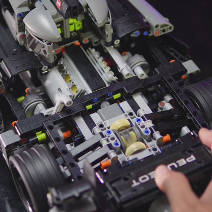 Peugeot 9x8 LeMan Hybrid Hypercar (1775 peças)