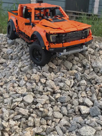 Compre Junto! As Duas 4x4 mais Vendidas (Land Rover Defender e Ford Raptor F-150)