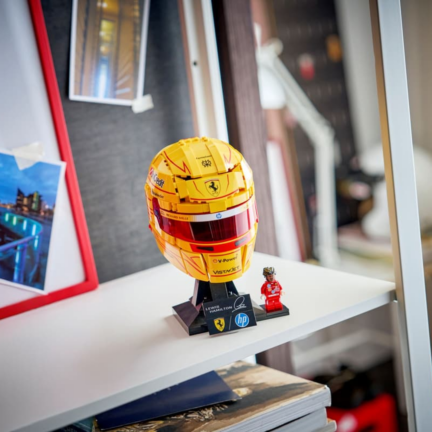 Capacete Ferrari HP - Lewis Hamilton (884 peças)