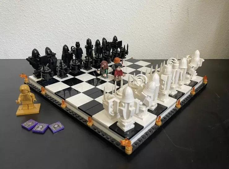 Jogo de Xadrez dos Feiticeiros de Hogwarts - Harry Potter (876 peças)