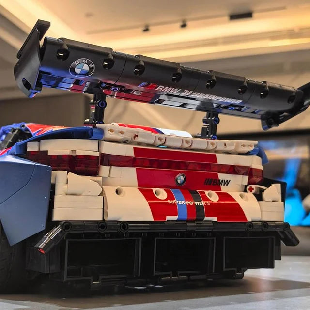 BMW M4 GT4 (4556 peças)